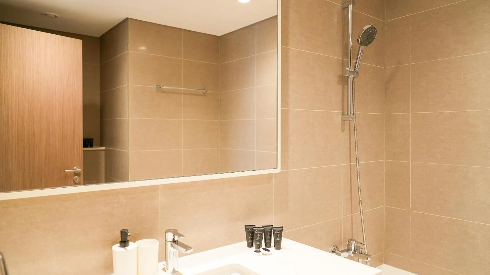 Stunning 2Br Apt Burj Royale 10 Mins Walk To Dubai Mall Daire