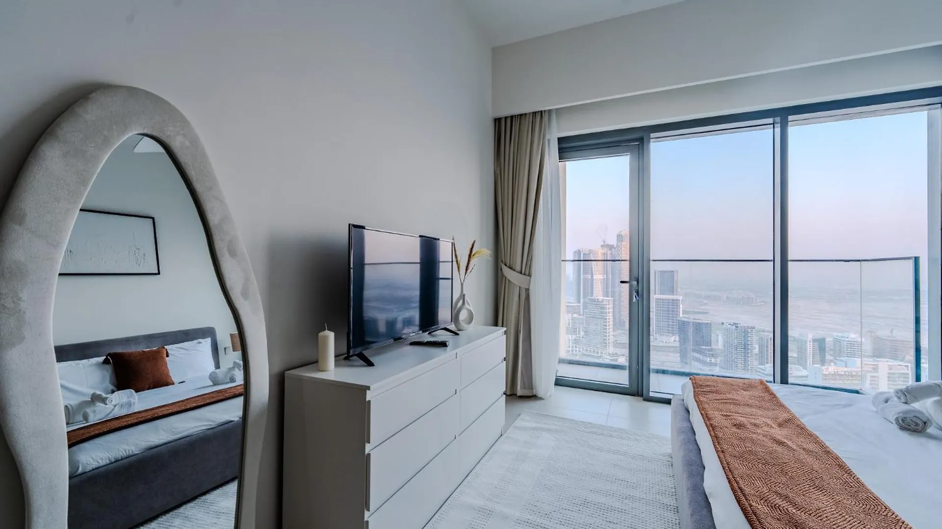 Apartment Stunning 2Br Apt Burj Royale 10 Mins Walk To Dubai Mall