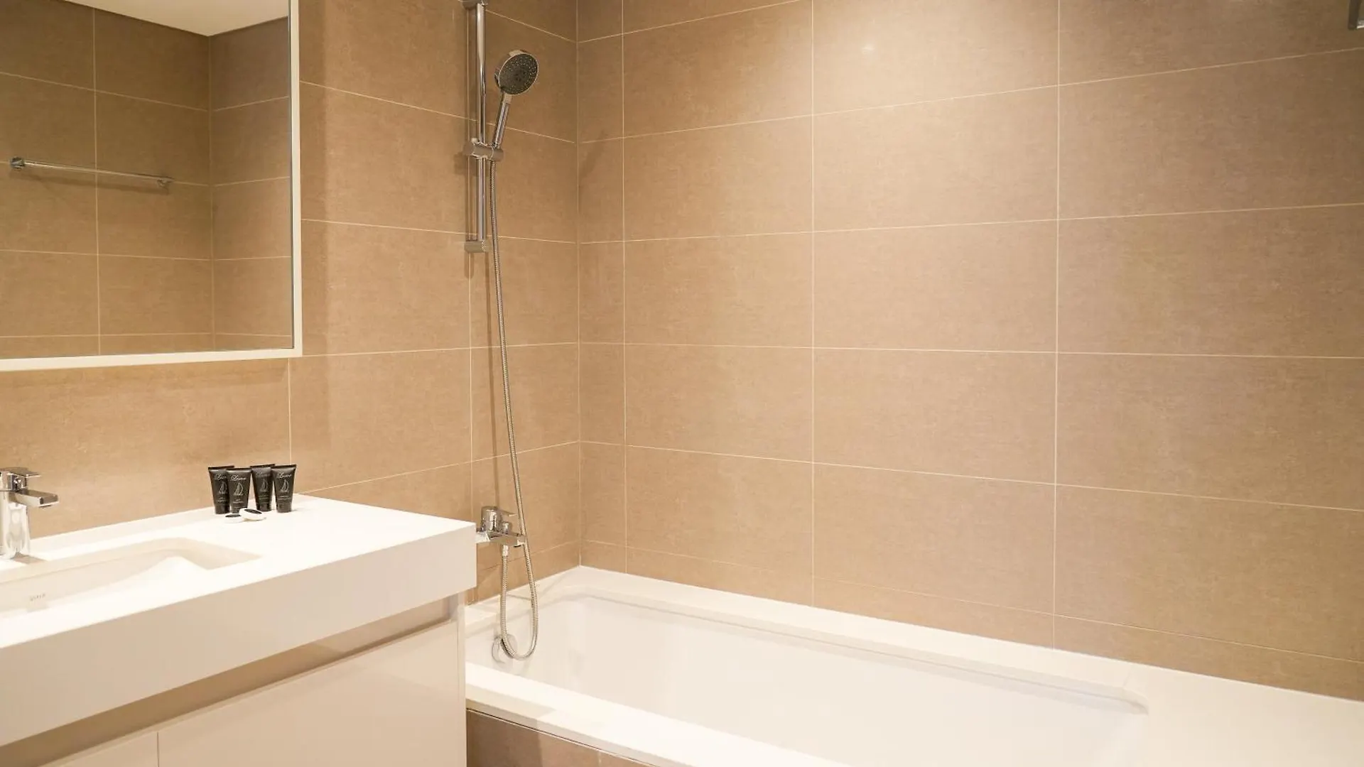 Apartment Stunning 2Br Apt Burj Royale 10 Mins Walk To Dubai Mall United Arab Emirates